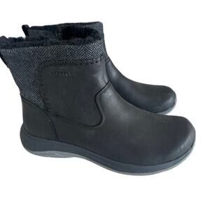 Merrell Women’s Black Encore Ice 5 Faux Fur Trim Winter Chelsea Bootie, Size 8.5